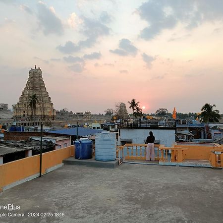 Vicky'S Home Stay Hampi Eksteriør bilde