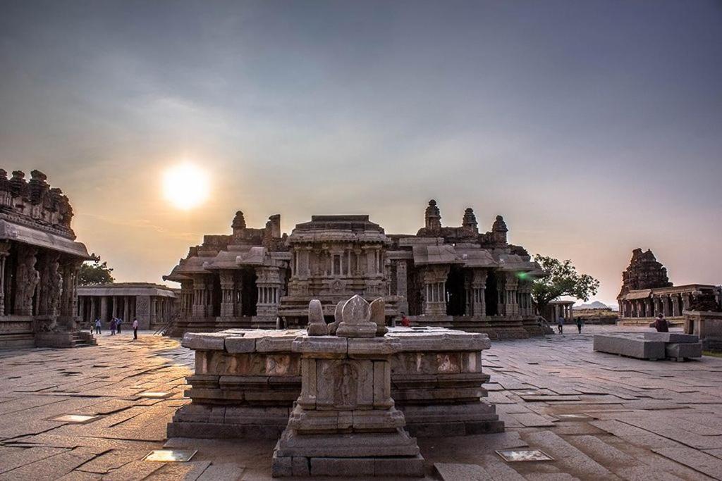 Vicky'S Home Stay Hampi Eksteriør bilde