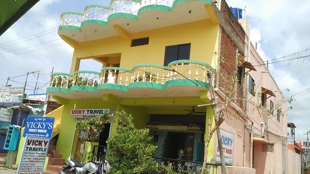 Vicky'S Home Stay Hampi Eksteriør bilde